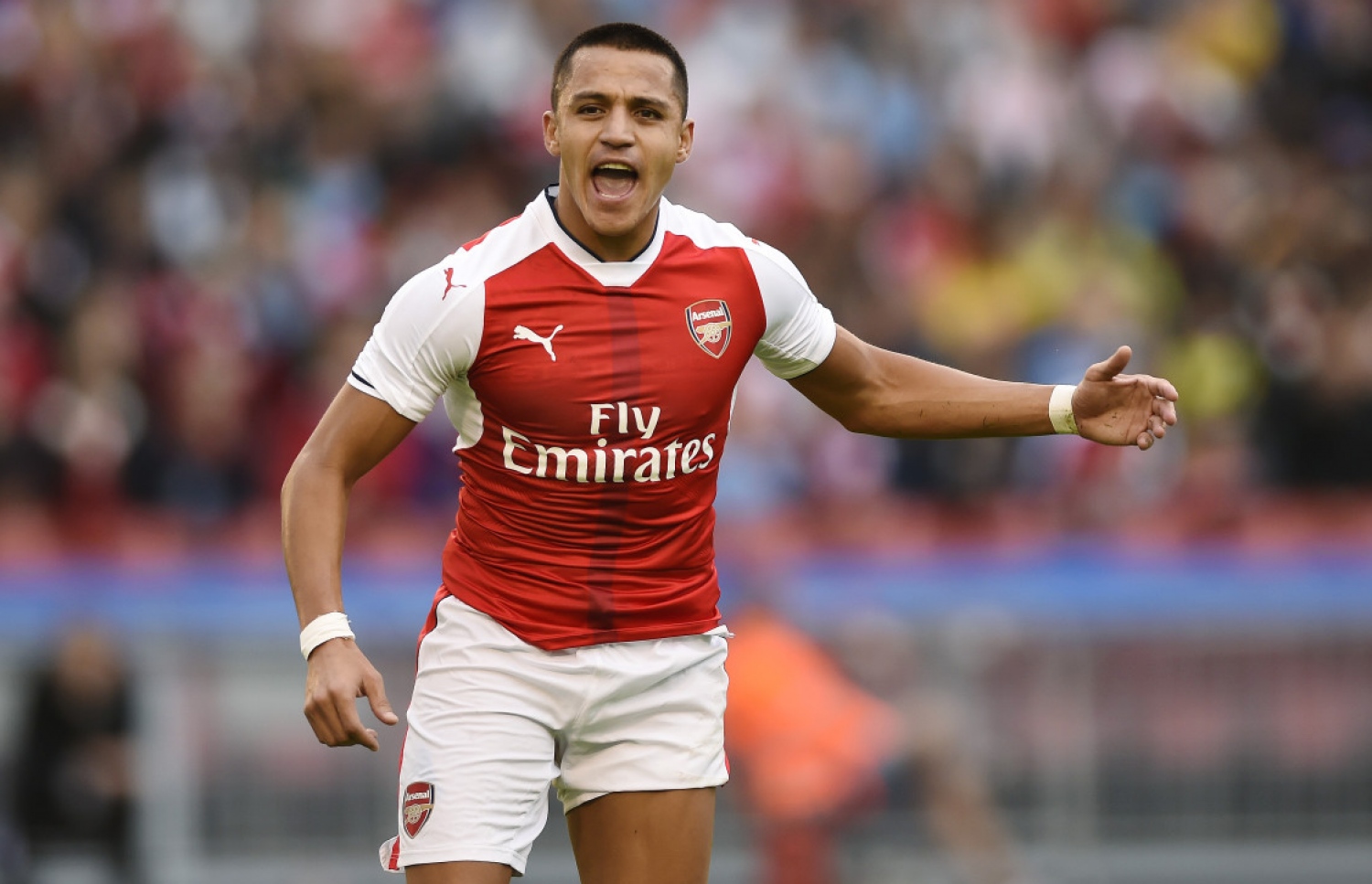 އާސެނަލްގެ ފޯވާޑް އަލެކްސިސް ސަންޗޭޒް.-- ފޮޓޯ: އޭއެފްޕީ