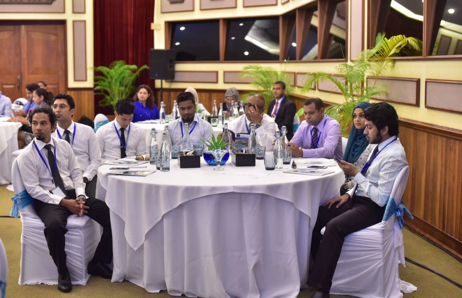 މިއަދު ކުރިއަށްދާ ޓެރެވަލް ކޮންފަރެންސްގައި ޓޫރިޒަމް ދާއިރާގެ ބޭފުޅުން ބައިވެރިވެވަޑައިގަންނަވަނީ.-- ފޮޓޯ: ހުސެއިން ޝަޔާހު/ މިހާރު