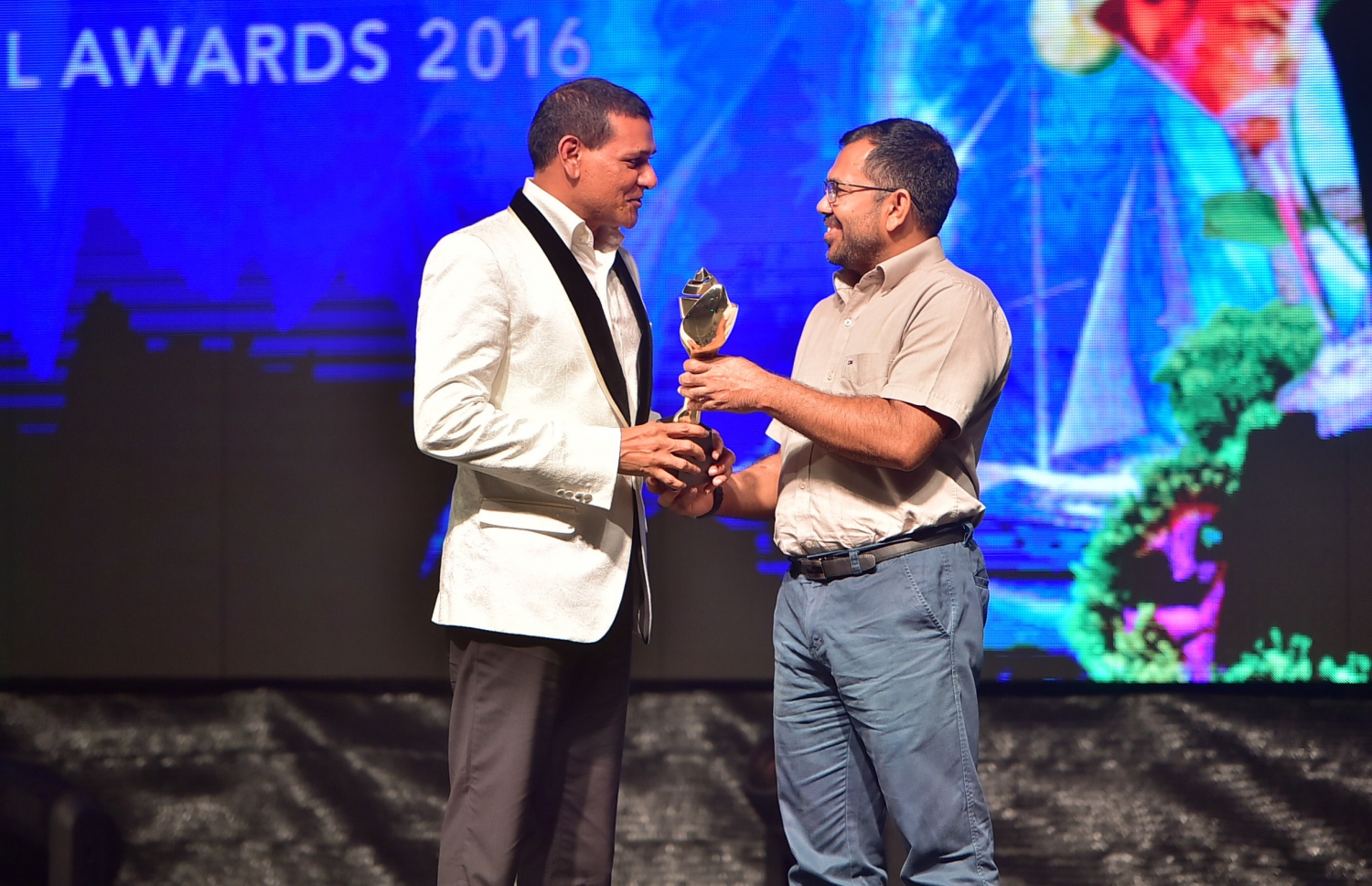 މޯލްޑިވްސް ޓްރެވަލް އެވޯޑްސް