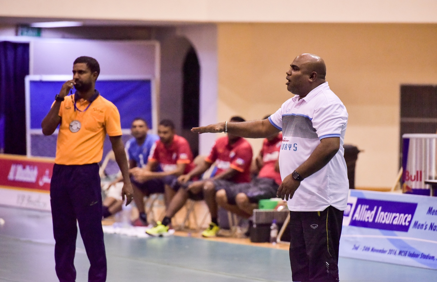 ސަތޯ ކުޅުންތެރިންނަށް އިރުޝާދު ދެނީ. --ފޮޓޯ: ނިޝާން އަލީ/ މިހާރު