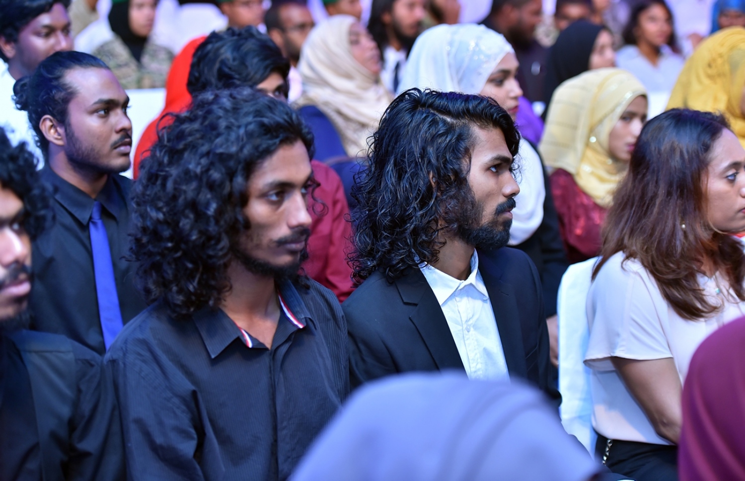 މާލެ: ނޮވެމްބަރު 23، 2016- މި އަހަރުގެ ޒުވާނުންގެ ދުވަހުގެ ރަސްމީ ޖަލްސާގައި ބައެއް ޒުވާނުން ބައިވެރިވަނީ.---ފޮޓޯ: ރައީސް އޮފީސް