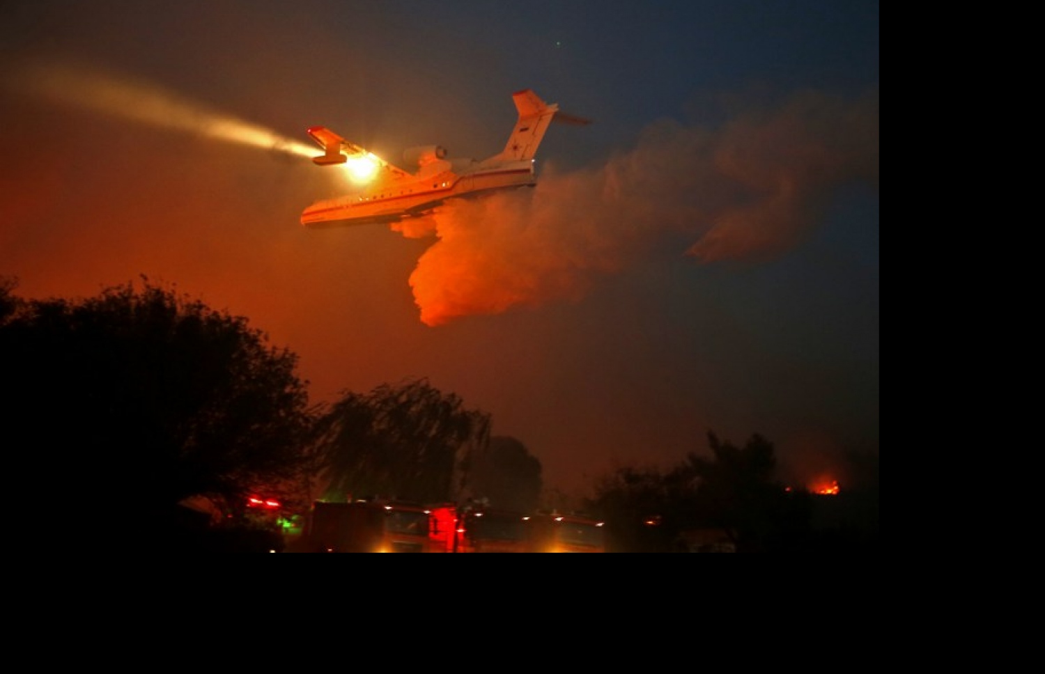 އިޒްރޭލުގައި ރޯވި އަލިފާން ނިއްވަން ރަޝިޔާގެ ބޯޓަކުން އެހީތެރިކަން ފޯރުކޮށްދެނީ. --ފޮޓޯ:އޭއެފްޕީ