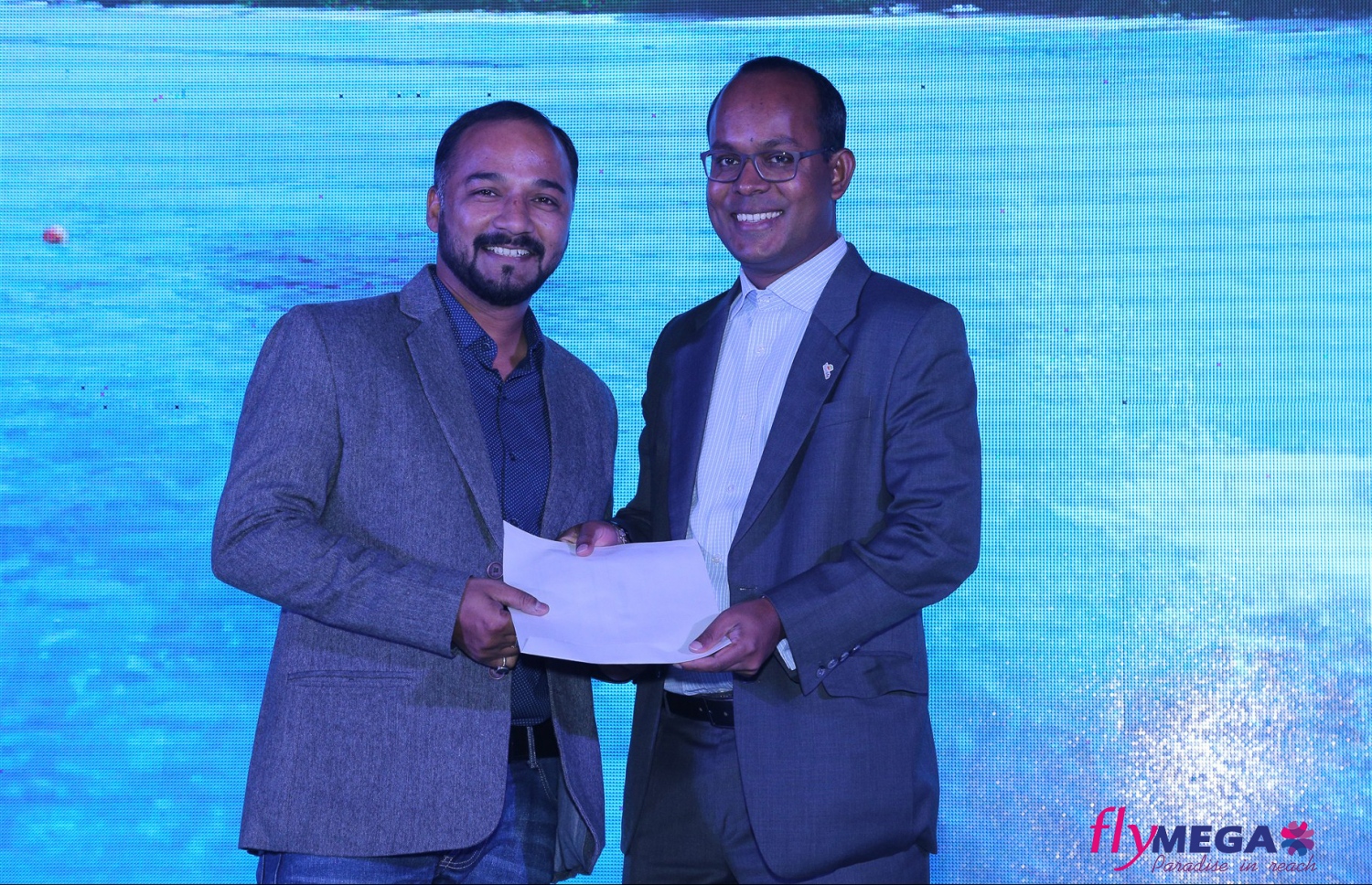 ނިއު ދިއްލީ، އިންޑިއާ: ނޮވެމްބަރު 24، 2016- ރާއްޖޭގެ މެގަ މޯލްޑިވްސް އިން އިންޑިއާ އަށް ދަތުރުތައް ފެށުން ފާހަގަކުރުމަށް ނިއު ދިއްލީގައި ބޭއްވި ހަފުލާގެ ތެރެއިން.-- ފޮޓޯ: މެގަ މޯލްޑިވްސް