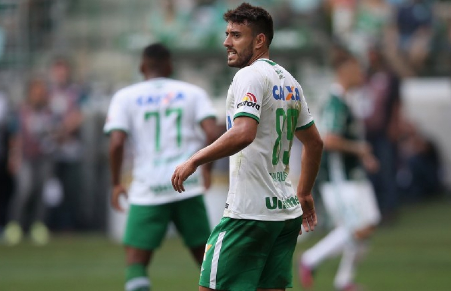 މަތިންދާ ބޯޓު ވެއްޓުމުގެ ހާދިސާ އިން ސަލާމަތްވި ބްރެޒިލް ޓީމުގެ ކުޅުންތެރިއެއް ކަމަށްވާ އަލަން ރުޝެލް. --ފޮޓޯ:އޭއެފްޕީ