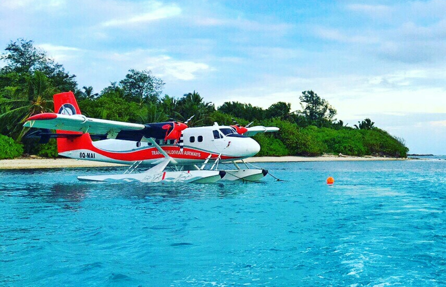 ހަމާރީ ހަވޮއްޑާ ރިސޯޓު ބޭރުގައި ޓީއެމްއޭގެ ބޯޓެއް ޖައްސާފައި.