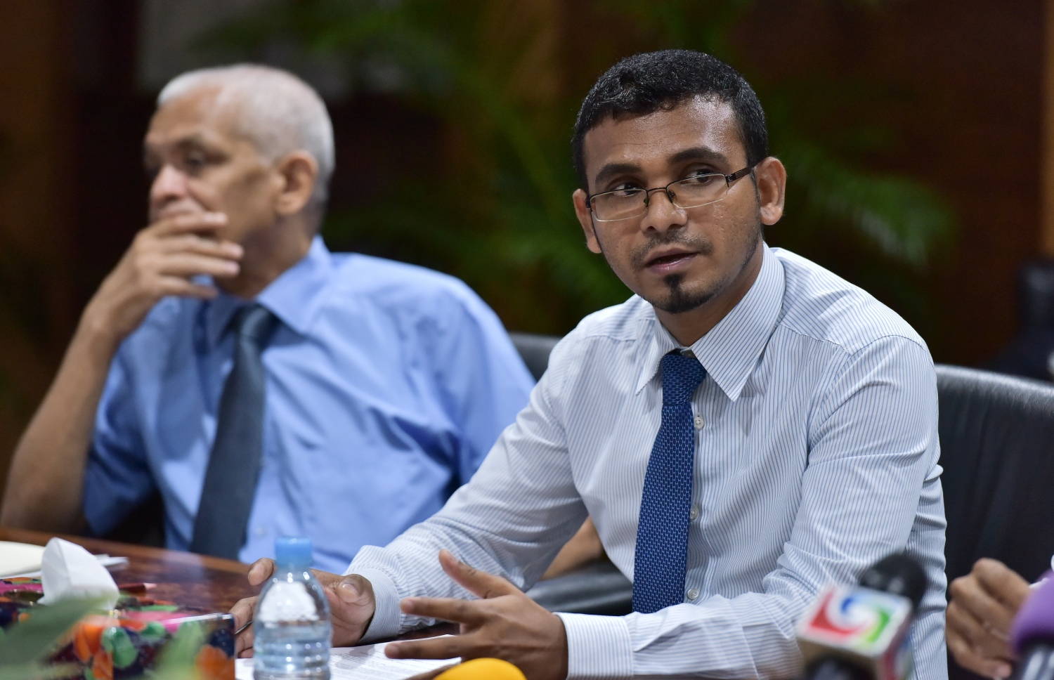 ފިނޭންސް މިނިސްޓަރު މުނައްވަރު: ބޮންޑު ވިއްކުމުން ރާއްޖޭގެ މާލީ ދާއިރާ އިތުރަށް ތަރައްގީވާނެ ކަމަށް އޭނާ މިއަދު ވިދާޅުވި.-- ފައިލް ފޮޓޯ: ނިޝާން އަލީ/ މިހާރު