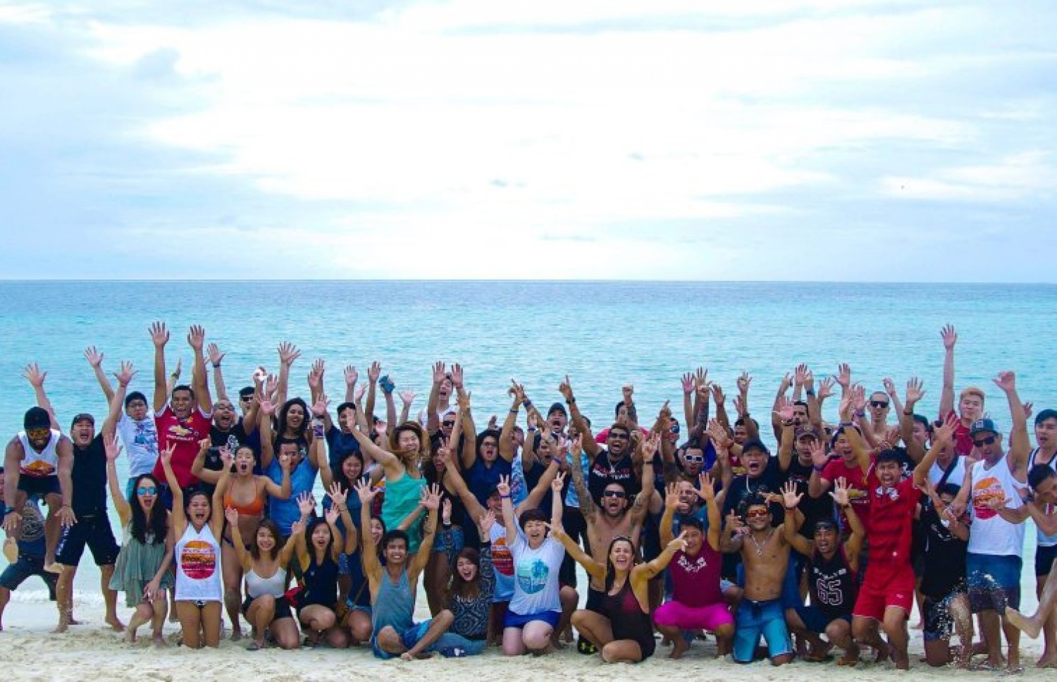 އިވޯލްވްގެ މުވައްޒަފުން ރާއްޖޭގެ ރިސޯޓެއްގައި މަޖާ ކުރަނީ: މުވައްޒަފުން ހިތްހަމަޖައްސައިދޭން ޖެހޭ .-- ފޮޓޯ: އިވޯލްވް