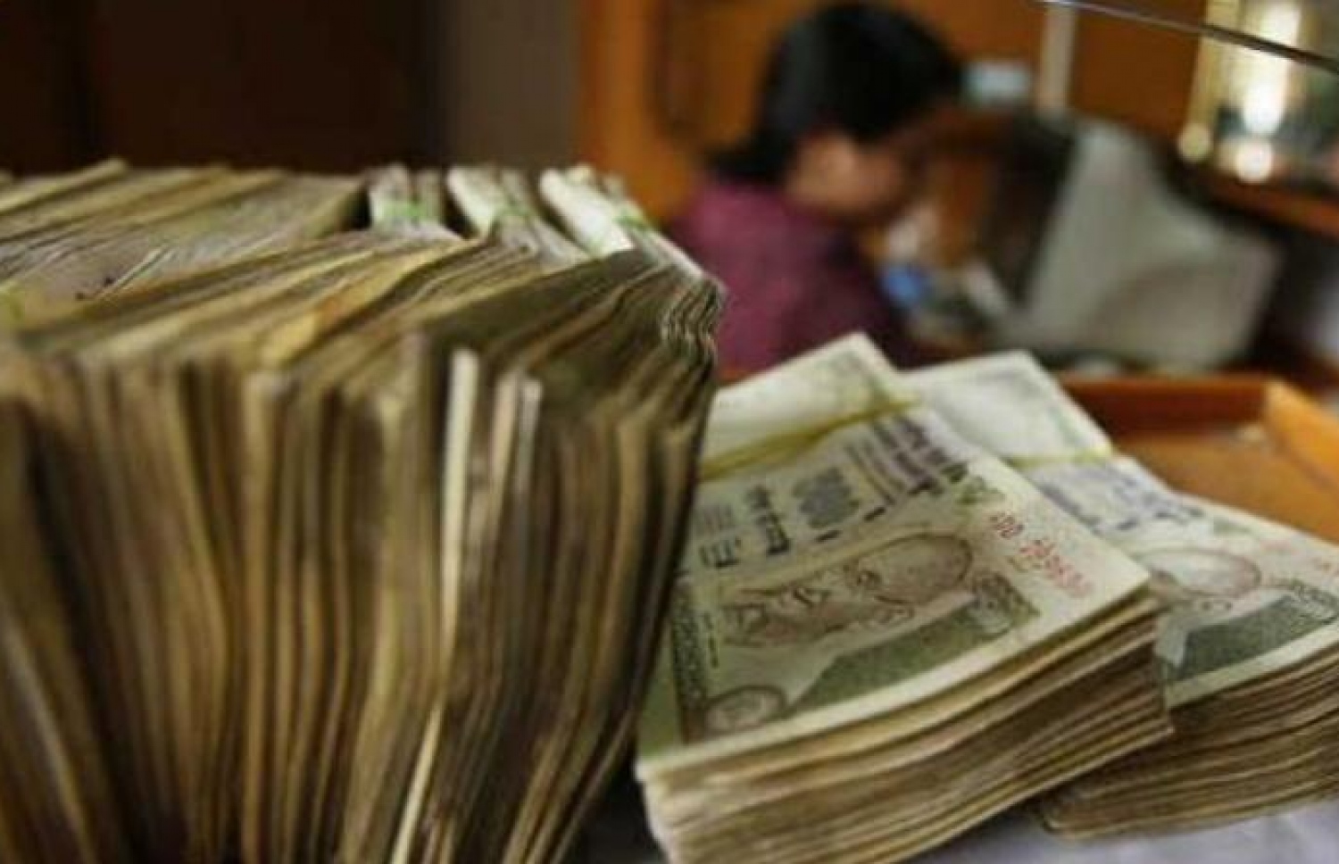 އިންޑިއާގައި އުވާލި ފައިސާ ރައްކާކޮށްފައި ހުއްޓާ ޓެކްސް ޑިޕާޓްމަންޓުގެ އޮފިޝަލުން އަދިވެސް ދަނީ ހޯދަމުން.