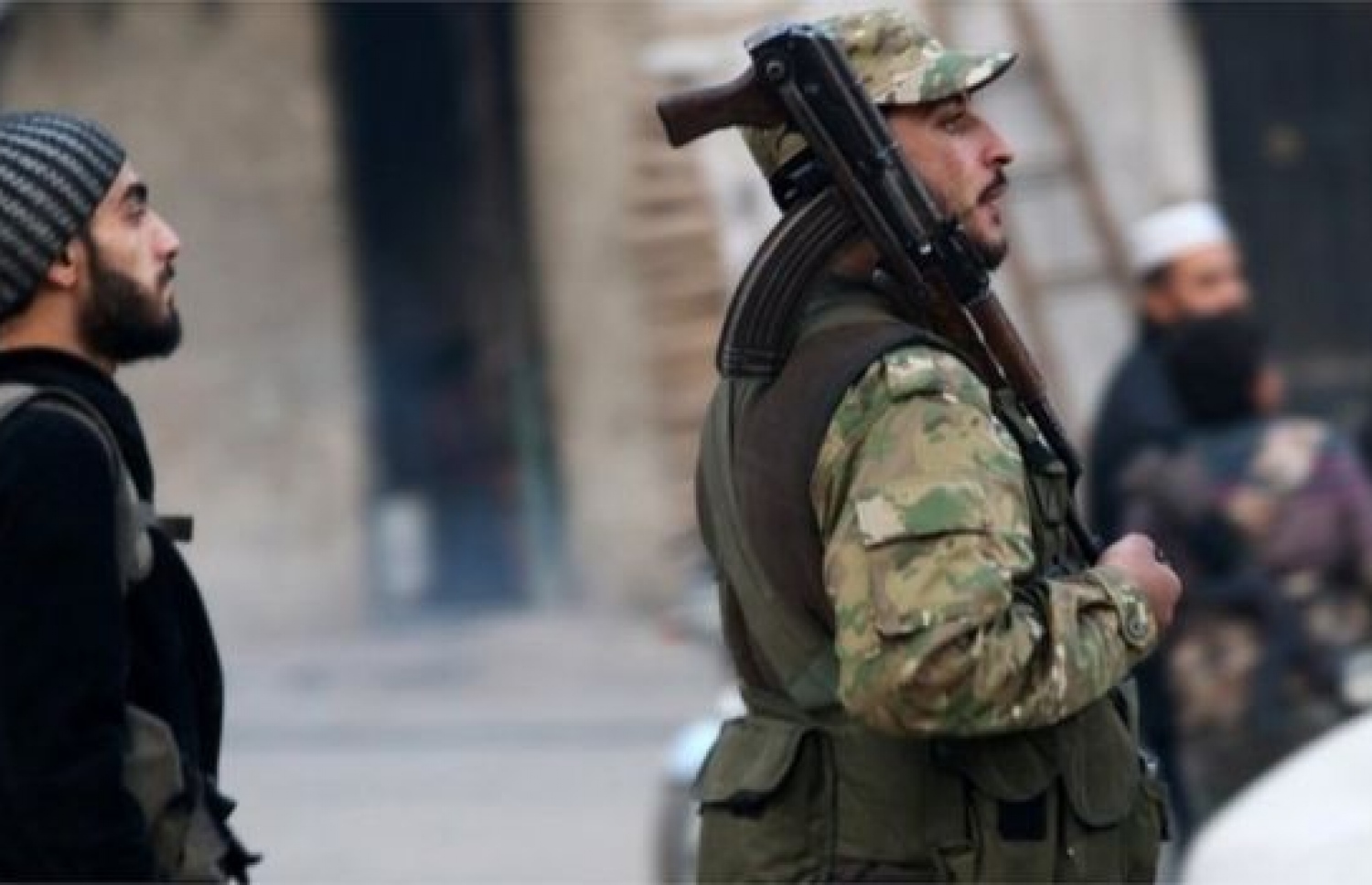 ހަލަބުގެ އިދިކޮޅު ހަނގުރާމަވެރިންގެ މައްޗަށް ސަރުކާރު ސިފައިން ވަރަށް އަވަހަށް ކާމިޔާބު ހޯދާނެ ކަމަށް ވަނީ ބުނެފައި. --ފޮޓޯ:ރޮއިޓާސް