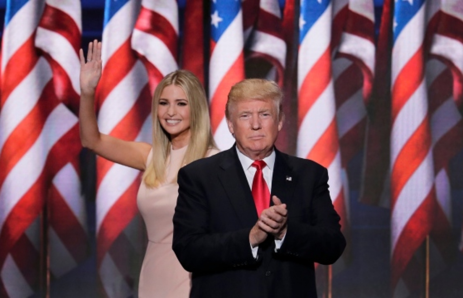 ޓްރަމްޕާއި އޭނާގެ ދަރިކަނބަލުން އިވާންކާ