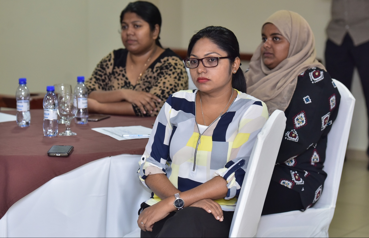 ދެމެހެއްޓެނިވި ތަރައްގީގެ ލަނޑުދަނޑިތައް ހާސިލް ކުރުމަށް ރާއްޖޭން ކުރާނެ ކަންކަމާ ގުޅޭ މަޝްވަރާ ބައްދަލުވުން ފެށުމަށް ބޭއްވި ރަސްމިއްޔާތުގައި ބަޔަކު ބައިވެރިވަނީ. - ފޮޓޯ: ނިޝާން އަލީ/ މިހާރު