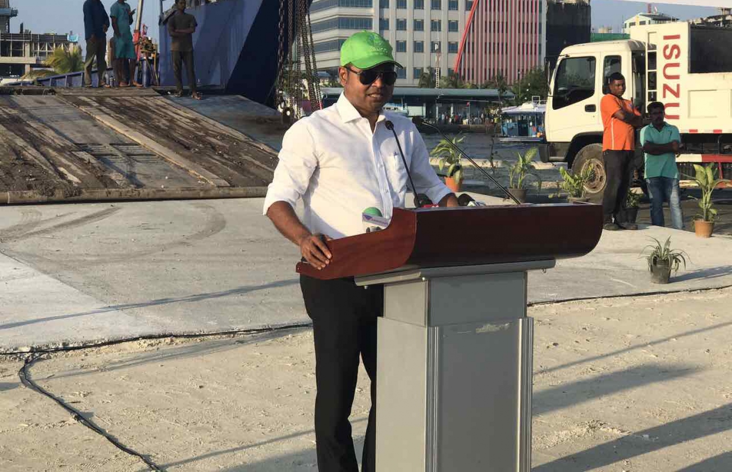 މާލޭގެ ކުނި މެނޭޖުކުރުން އިންޑަސްޓްރިއަލް ވިލެޖަށް ބަދަލުކުރަން މިއަދު ބޭއްވި ރަސްމިއްޔާތުގައި މިނިސްޓަރު ތޯރިގް ވާހަކަ ދައްކަވަނީ.-- ފޮޓޯ: މުހައްމަދު ޝަރުހާން/ މިހާރު