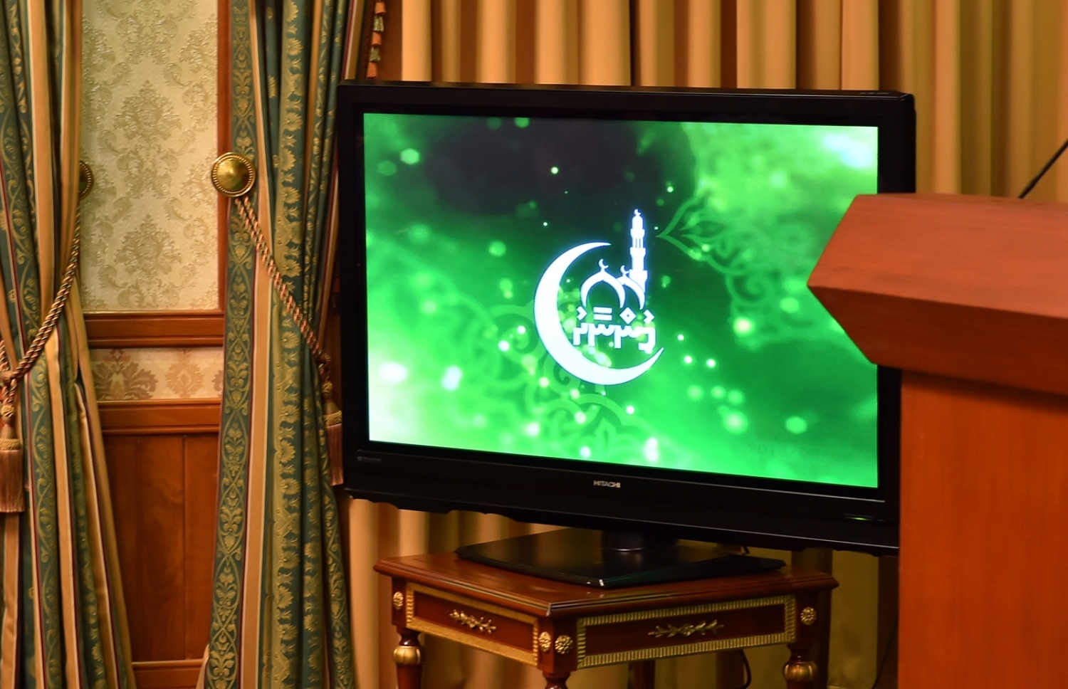 މާލެ: ޑިސެމްބަރު 29، 2016- ދީނީ މައުލޫމާތު ފެތުރުމަށް އިސްލާމިކް މިނިސްޓްރީ އާއި ޕީއެސްއެމް ގުޅިގެން އުފެއްދި ޓީވީ ޗެނަލް "މުންނާރު" ރައީސް ޔާމީން އިފުތިތާހު ކޮށްދެއްވުން.--- ފޮޓޯ: ރައީސް އޮފީސް