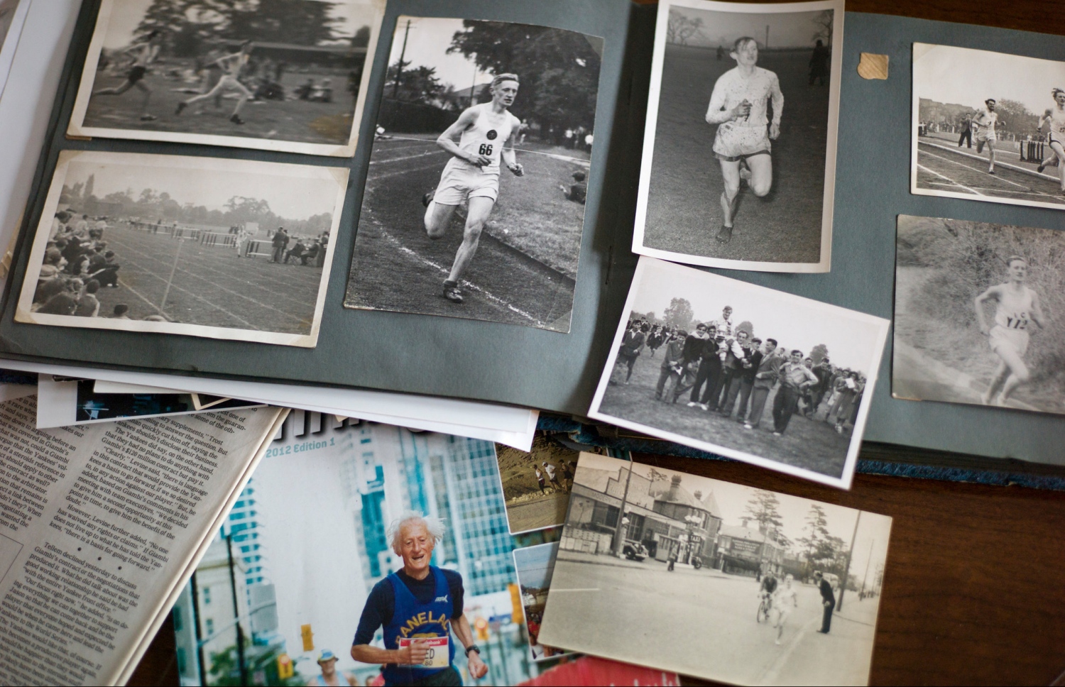 އުމުރުން 85 އަހަރުގައި ހަތަރު ގަޑިއިރަށް ވުރެ އަވަހަށް ރޭސް ނިންމި އެޑް ވައިޓްލޮކްގެ އެކި ދުވަސްވަރު ނަގާފައިވާ ފޮޓޯތައް