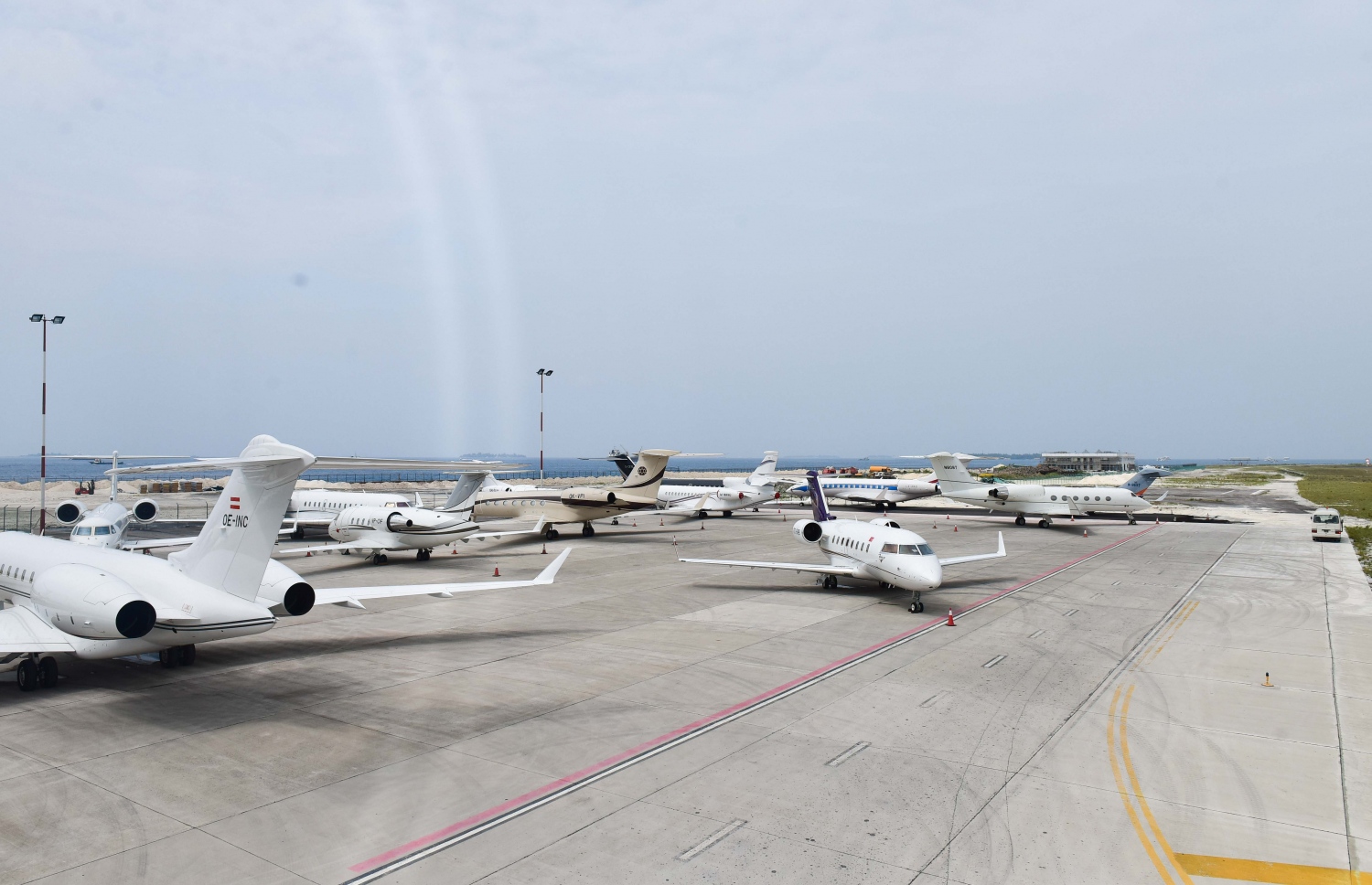 މިދިޔަ އަހަރުގެ އާ އަހަރާ ދިމާކޮށް އައި ޕްރައިވެޓް ޖެޓްތަކެއް ވެލާނާ އިންޓަނޭޝަނަލް އެއާޕޯޓުގައި ޕާކުކޮށްފައި. މި އަހަރު ވެސް އާ އަހަރާ ދިމާކޮށް 38 ބޯޓު އަންނާނެ ކަމަށް އެމްއޭސީއެލް އިން ބުނޭ.