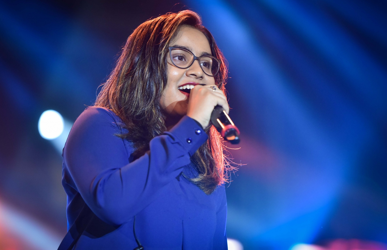 މާލެ: ޖެނުއަރީ 1، 2017: އަލިމަސް ކާނިވަލުގައި ބޭއްވި "ސަނީ ސައިޑް މިއުޒިކް ފެސްޓިވަލް 2017"ގެ ސްޓޭޖް ޝޯގައި ލައިޝާ ޕާފޯމް ކުރަނީ.-- ފޮޓޯ: މުހައްމަދު ޝާރުހާން/ މިހާރު