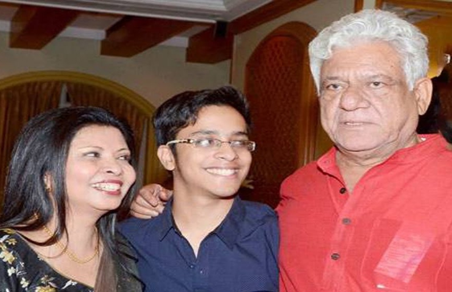 އޯމް ޕޫރީ ދަރިފުޅާއެކު