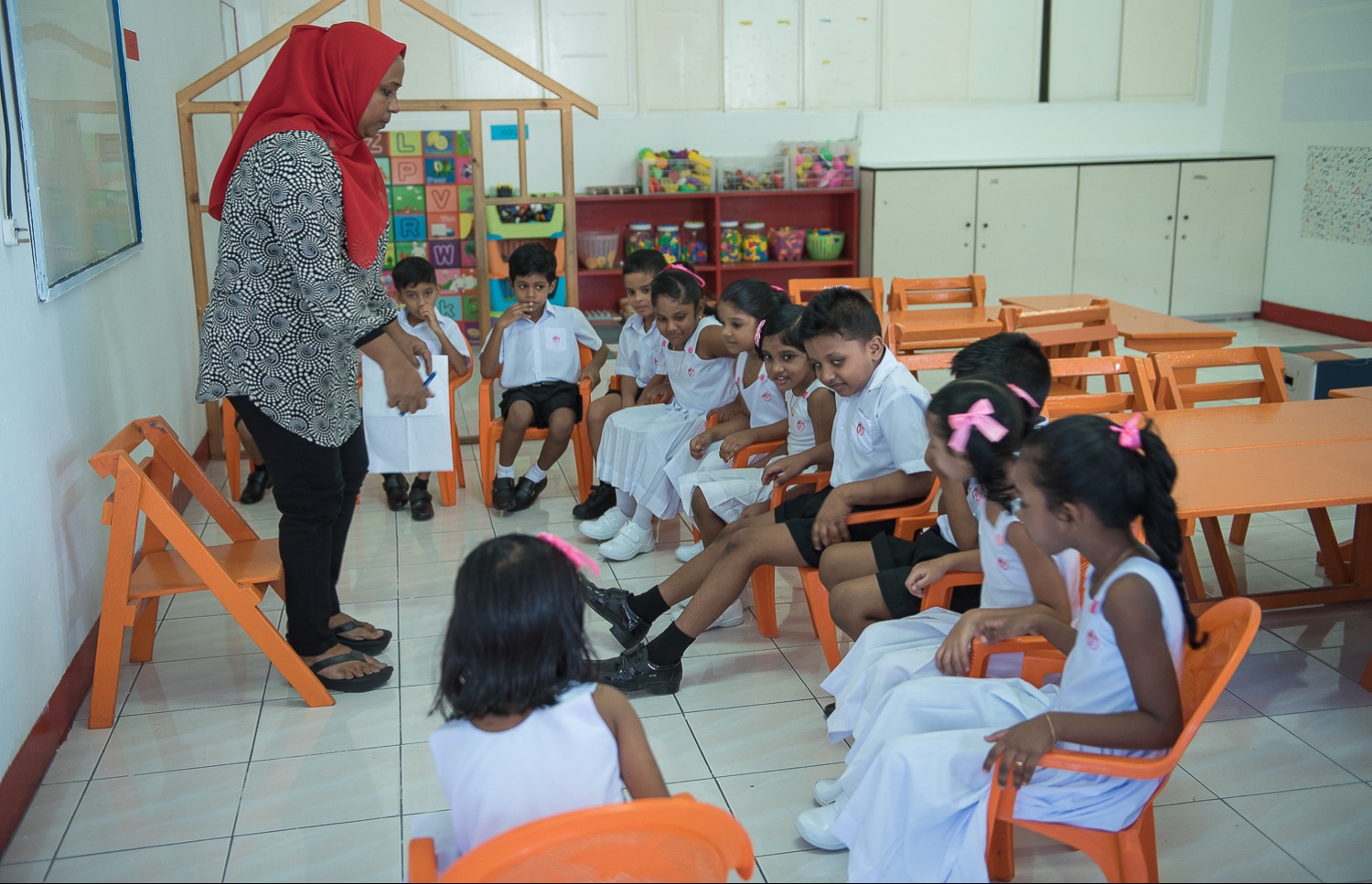 މާފަންނު މަދަރުސާގެ ދަރިވަރުންތަކެއް ކުލާހުގައި. -- ފޮޓޯ: ނަސްރުﷲ ސޯލިހް