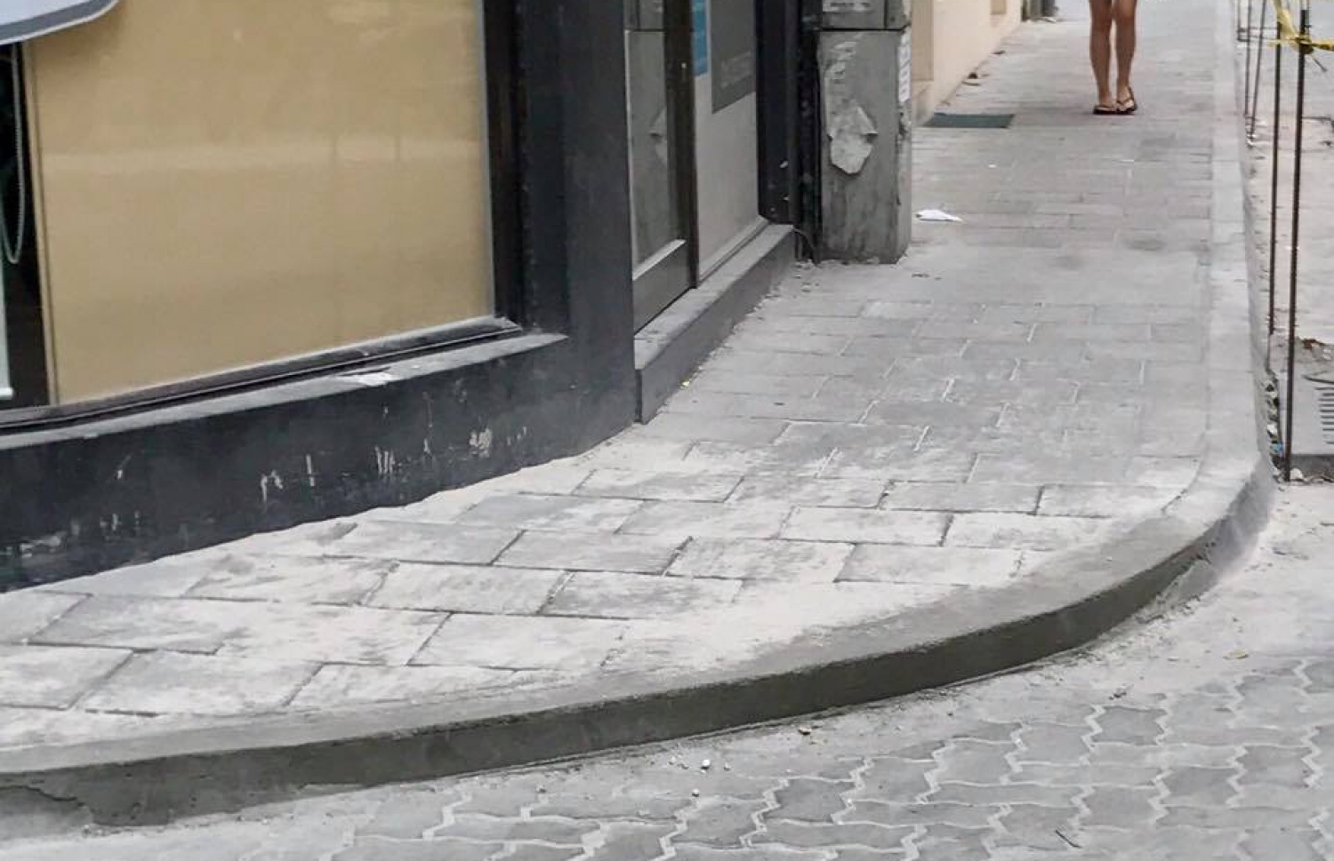 ނުކުޅެދުންތެރިކަން ހުންނަ މީހުންނަށް ހާއްސަކޮށްގެން މަޖީދީމަގުގައި ތިރިކޮށްފައިވާ ޕޭވްމަންޓެއްގެ ކަން ފަހުން އުސްކޮށްފައި.-- ފޮޓޯ: އަފްއާލް