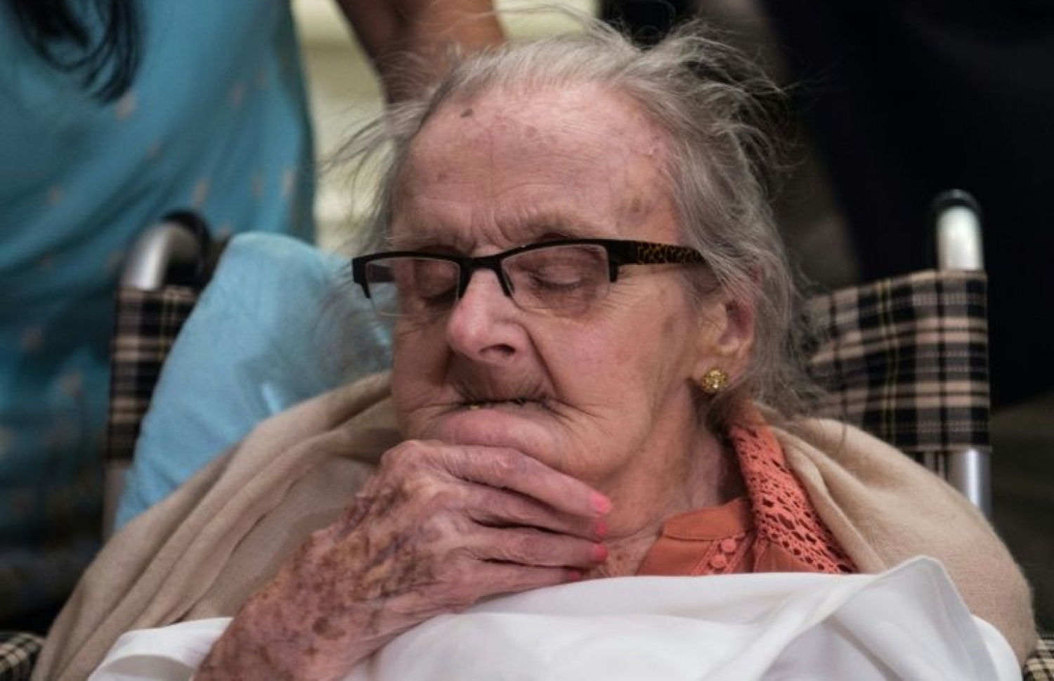 ދެ ވަނަ ބޮޑު ހަނގުރާމަ ފެށުނު ޚަބަރު ފުރަތަމަ ރިޕޯޓްކުރި ނޫސްވެރިޔާ ކްލެއާ ހޮލިންގްވޯތު