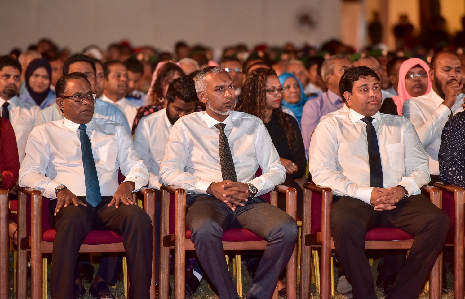 މާލެ: ޖެނުއަރީ 10، 2017- ރާއްޖެ އިސްލާމްވި ދުވަހުގެ މުނާސަބަތުގައި ބޭއްވި ޖަލްސާގައި، (ކ-ވ) ފިޝަރީޒް މިނިސްޓަރު ޝައިނީ، ހައުސިން މިނިސްޓަރު މުއިއްޒު އަދި ރައްޔިތުންގެ މަޖިލިހުގެ ފޮނަދޫ ދާއިރާގެ މެމްބަރު އަބްދުއްރަހީމް އަބްދުﷲ ބައިވެރިވެވަޑައިގަންނަވަނީ.---ފޮޓޯ: ނިޝާން އަލީ/މިހާރު