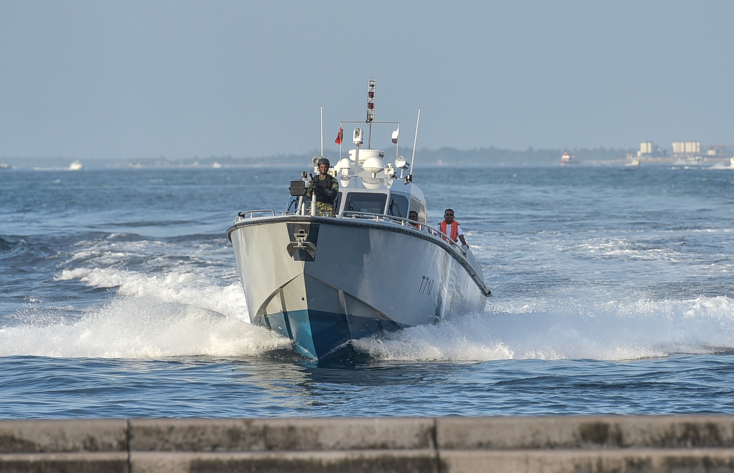 ސިފައިންގެ އުޅަނދެއް: ރާއްޖޭގެ ކަނޑުތައް ބެލެހެއްޓުމުގެ ފުރިހަމަ ގާބިލްކަމެއް އަދި ނެތް -- ފޮޓޯ: ނިޝާން އަލީ/މިހާރު