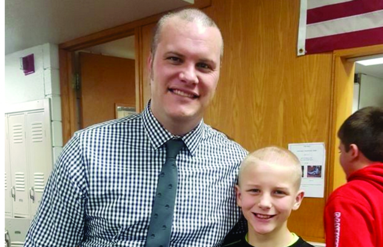 ޖެކްސަން އާއި އޭނާގެ ޕްރިންސިޕަލް ބޯ ބާލާފައި