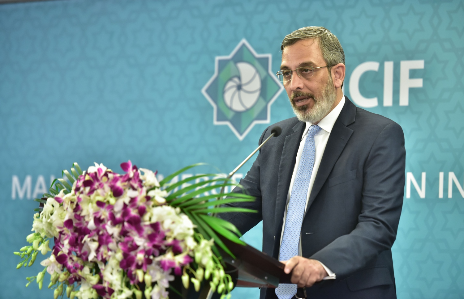 ފިންޓޯކުގައި މެލޭޝިއާގެ ސްޓޭންޑާޑް ޗާޓާޑް ބޭންކުގެ ކުރީގެ ސީއީއޯ އަފާގު މިއަދު ވާހަކަ ދައްކަވަނީ.-- ފޮޓޯ: ނިޝާން އަލީ/ މިހާރު