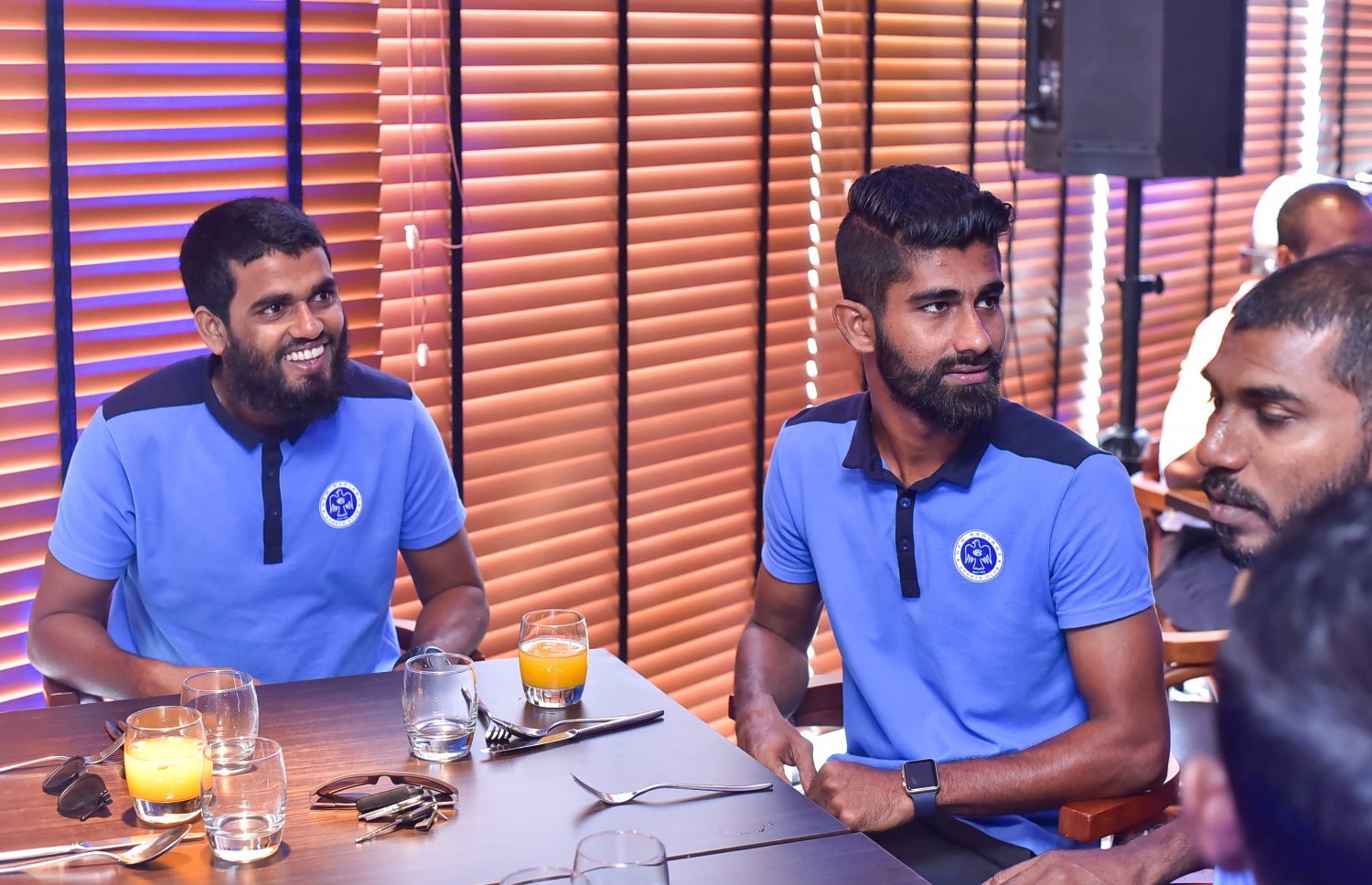 މިއަދުގެ ރަސްމިއްޔާތުގެ ތެރެެއިން ލިލީ (ކ) އާއި އަކޫ.-- ފޮޓޯ: ނިޝާން އަލީ/ މިހާރު