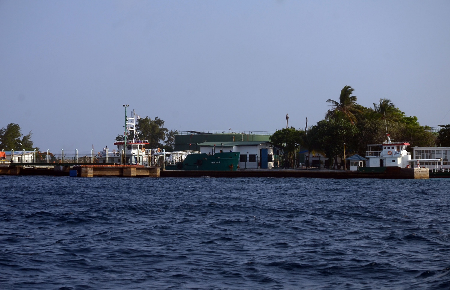 އެސްޓީއޯ އިން އެތެރެ ކުރާ ތެޔޮ ރައްކާކުރާ ފުނަދޫ ބަނދަރު ސަރަހައްދު. --ފޮޓޯ: އަހްމަދު އަބްދުﷲ ސައީދު/މިހާރު