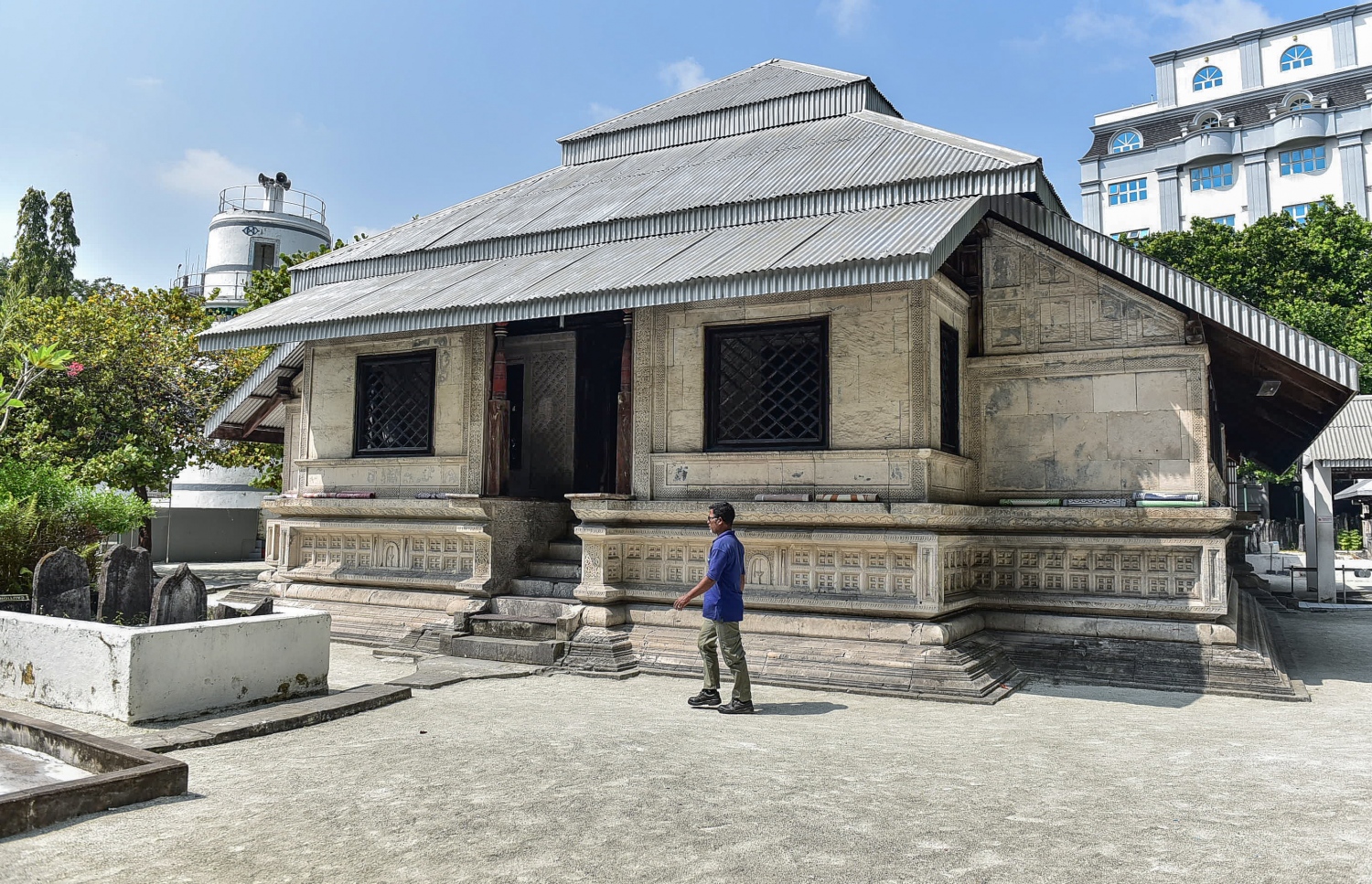 ހިރިގަލުން ހަދައިފައި ހުންނަ މާލޭގެ ހުކުރު މިސްކިތް.