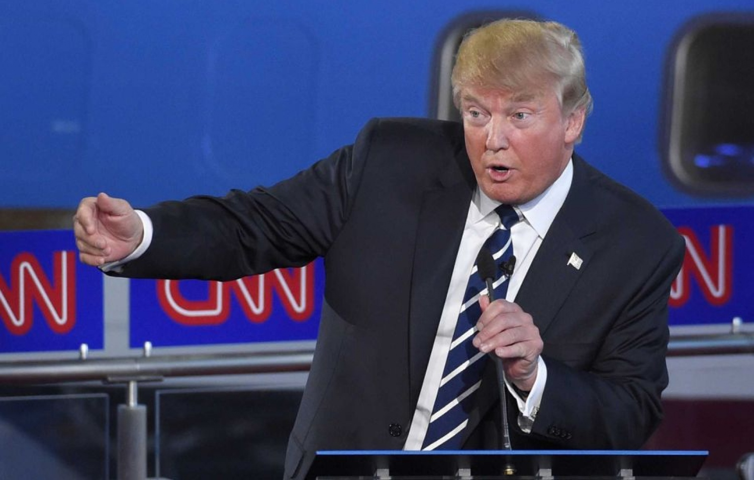 މިއަދު އެމެރިކާގެ ރިއާސަތާ ހަވާލުވެވަޑައިގަންނަވާ ޑޮނަލްޑް ޓްރަމްޕު. --ފޮޓޯ އޭޕީ