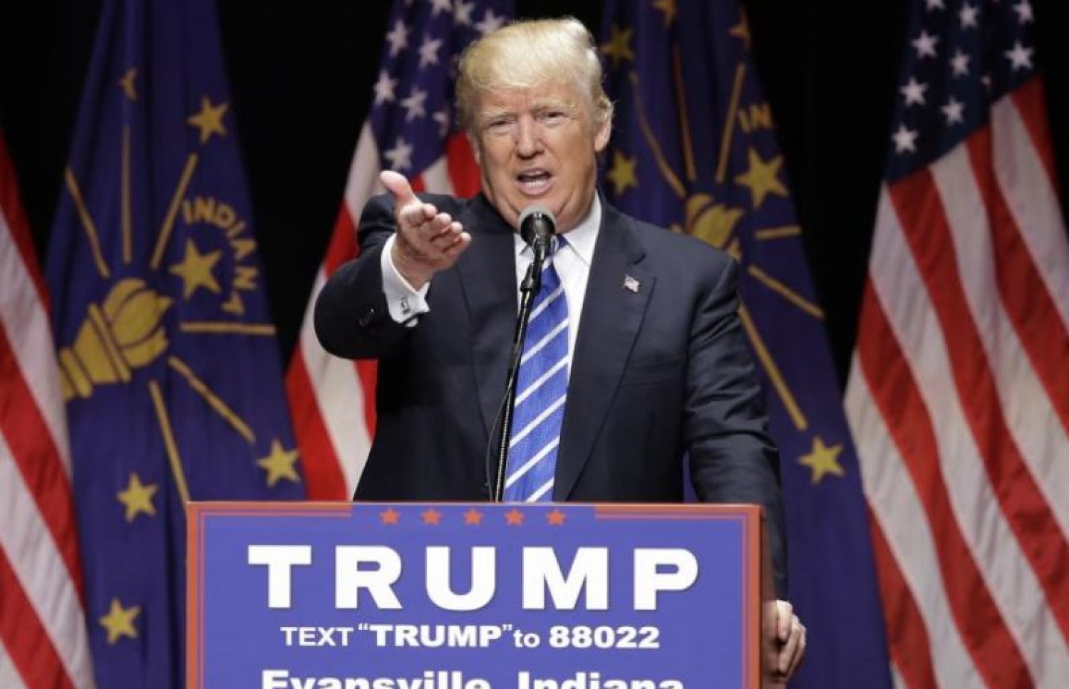 މިއަދު އެމެރިކާގެ ރިއާސަތާ ހަވާލުވެވަޑައިގަންނަވާ ޑޮނަލްޑް ޓްރަމްޕު. --ފޮޓޯ އޭޕީ