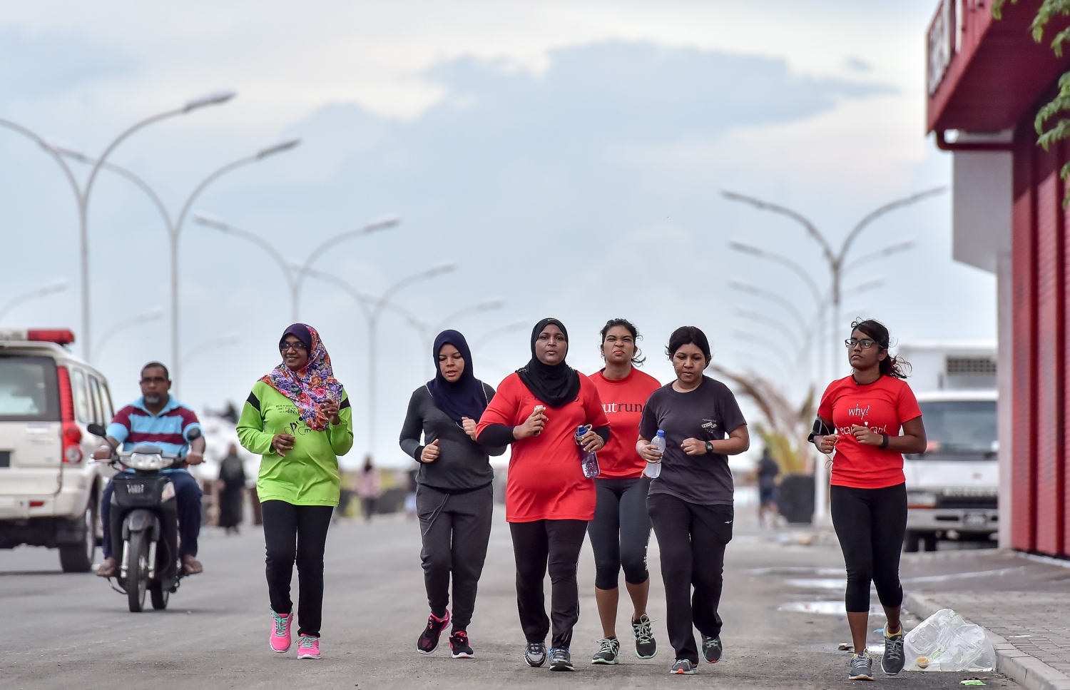 ޓީއެފްޖީގެ އައި ޗެލެންޖް ޓްރެއިނިންގައި ބައިވެރިން ދުވަނީ. --ފޮޓޯ: ނިޝާން އަލީ/ މިހާރު