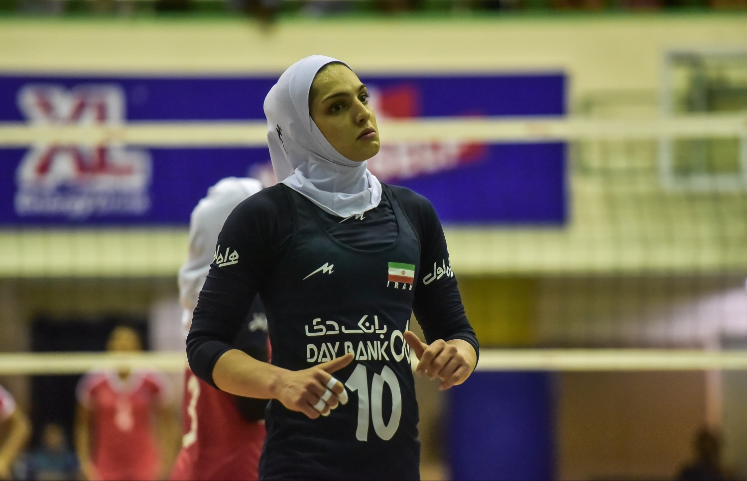 މާލެ:28 ޖެނުއަރީ 2017، ވޯލްޑް ޗެމްޕިއަންޝިޕް އަންހެން ވޮލީބޯޅަ މުބާރާތުގެ އޭވީސީ ކޮލިފައިން ބުރުގައި ނޭޕާލާއި އީރާން ބައްދަލު ކުރި މެޗުގެ ތެރެއިން--.ފޮޓޯ:ނިޝާން އަލީ/މިހާރު