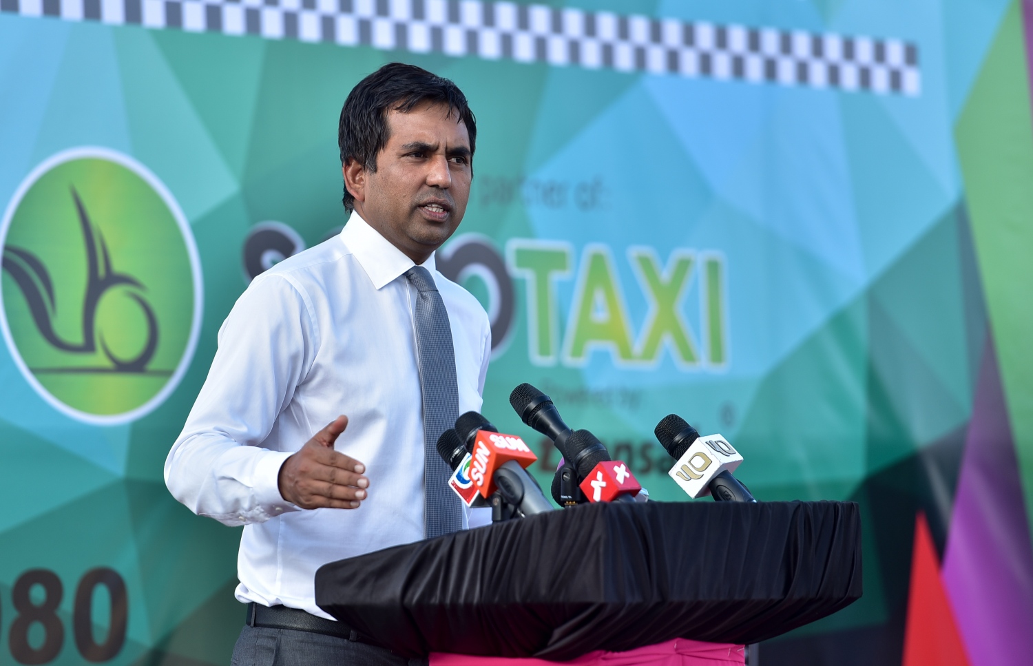 މާލެ: ޖެނުއަރީ 29، 2017: ސައިކަލު ޓެކްސީގެ ޚިދުމަތް ފެށުމުގެ ގޮތުން ބޭއްވި ރަސްމިއްޔާތުގައި އިކޮނޮމިކް މިނިސްޓަރު މުހައްމަދު ސައީދު ވާހަކަ ދައްކަވަނީ. --މިހާރު ފޮޓޯ/ނިޝާން އަލީ