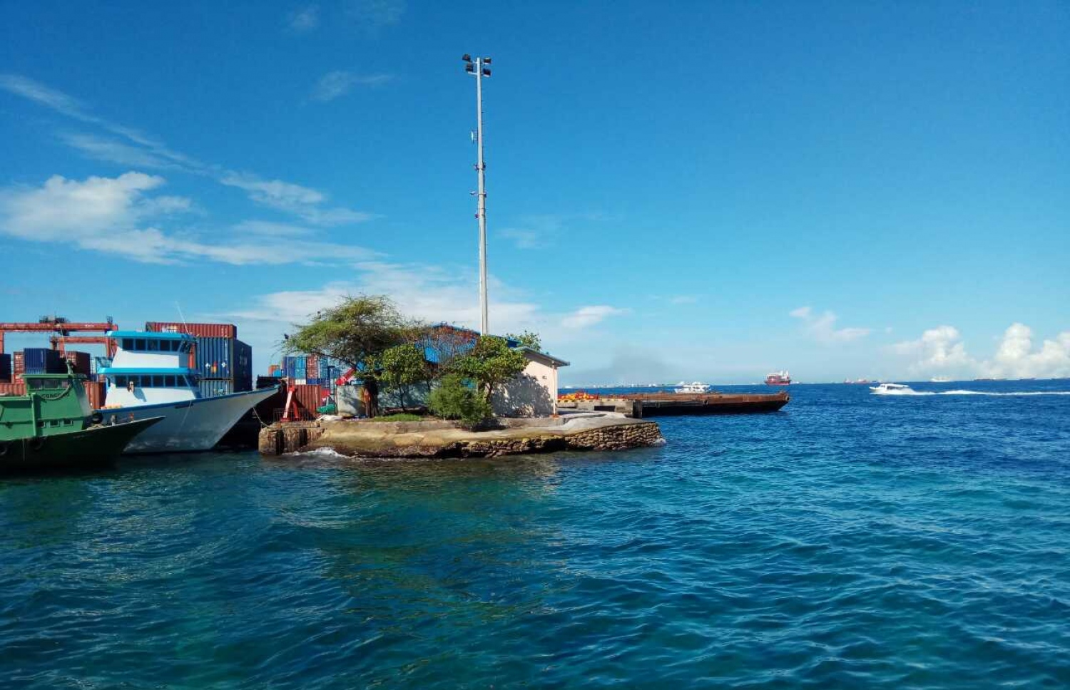 މާލޭގެ ވިޔަފާރި ބަނދަރު އިއްޔެ ހުސްކޮށް: ދެން އެންމެ އަވަހަށް ބޯޓެއް ކައިރި ކުރާނީ މިއަދު ހަވީރު.-- ފޮޓޯ: އެމްޕީއެލް