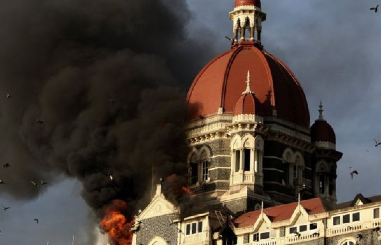 މުމްބާއީ އަށް ދިން ޓެރަރިސްޓް ހަމަލާގައި 166 މީހުން ވަނީ މަރުވެފައި. --ފޮޓޯ:އޭއެފްޕީ