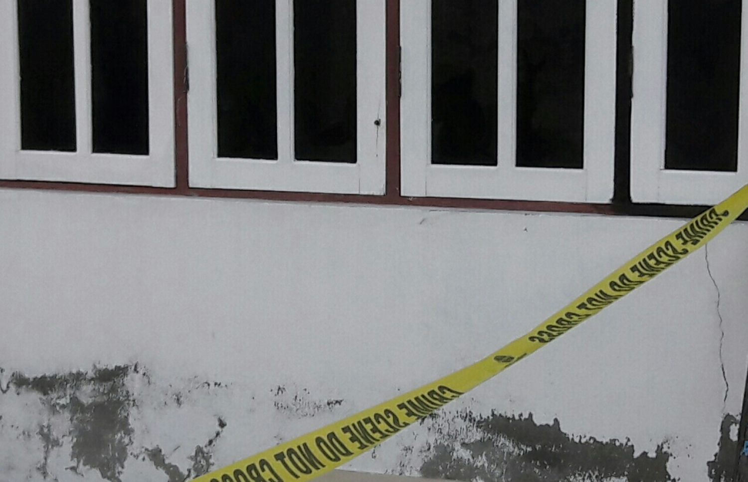 ހިންމަފުށީ ލިލީ ނައިޓްގޭގެ ކުޑަ ދޮރަކަށް ވަޒަން އަރާފައި. މި މައްސަލަ މިހާރު ދަނީ ފުލުހުން ތަހުގީގުކުރަމުން.