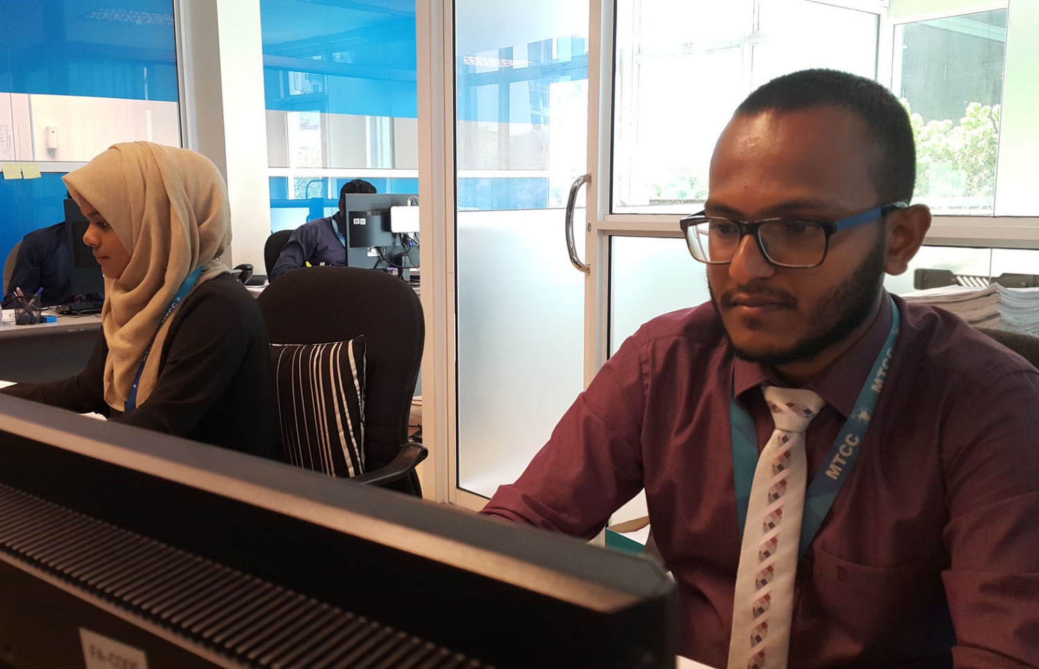 އެމްޓީސީސީގެ ޓްރާންސް؛ޕޯޓް ސެކްޝަންގައި އައްވާމް (ކ)،ު އިއްޔެ މަސައްކަތުގައި. --ފޮޓޯ އަހްމަދު އަބްދުﷲ ސައީދު/މިހާރު