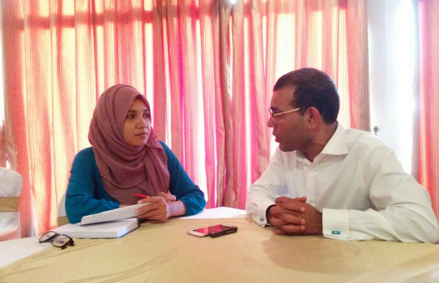 ނަޝީދު "މިހާރު" އަށް އިންޓަވިއު ދެއްވަނީ: އެމްޑީޕީގެ ޓިކެޓް ކަށަވަރުކުރާނީ ރިޔާސީ ޕްރައިމަރީގައި ވާދަކުރައްވައިގެން ކަމަށް ވިދާޅުވި.