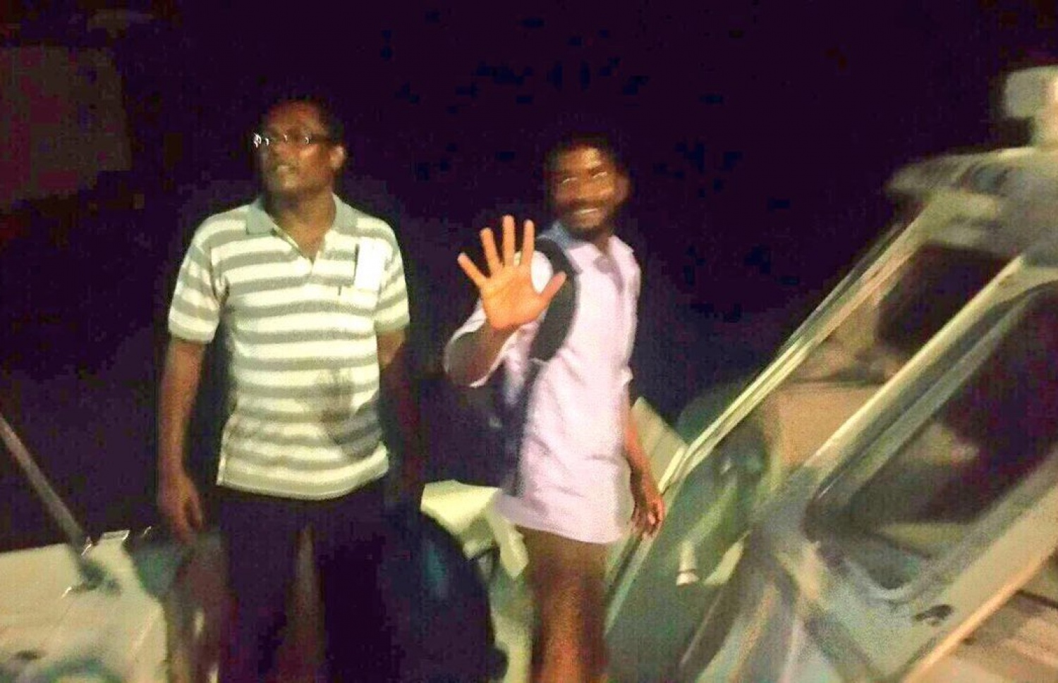 "މަހާނަ" ހެދި މައްސަލައިގައި އެމްޑީޕީގެ ސަޕޯޓަރުންތަކެއް ހައްޔަރުކޮށްގެން ގެންދަނީ -- ފޮޓޯ: ޓްވިޓާ