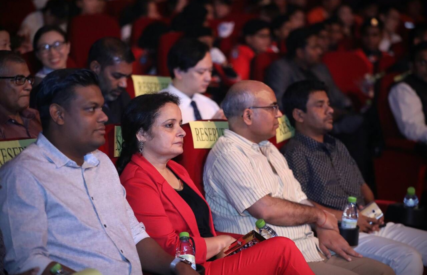 މާލެ: ފެބްރުއަރީ 7، 2017: ރާއްޖެ އާއި ޗައިނާއާ ދެމެދު ސިޔާސީ ގުޅުން ގާއިމްކުރިތާ 45 އަހަރު ފާހަގަކުރުމަށް އޮލިމްޕަހުގައި ބޭއްވި ހަފްލާގެ ތެރެއިން.-- ފޮޓޯ: ޔޫތު މިނިސްޓްރީ