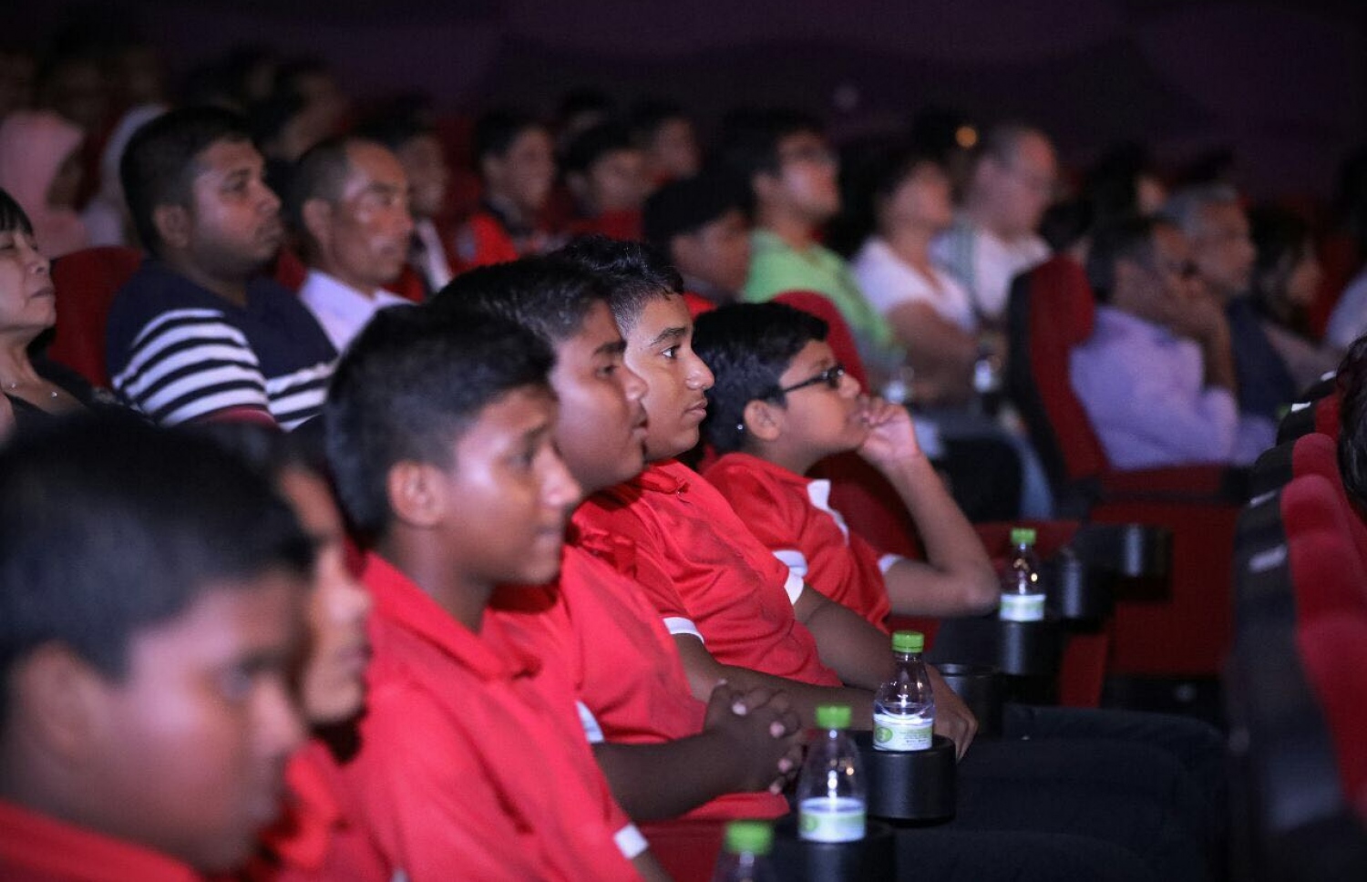 މާލެ: ފެބްރުއަރީ 7، 2017: ރާއްޖެ އާއި ޗައިނާއާ ދެމެދު ސިޔާސީ ގުޅުން ގާއިމްކުރިތާ 45 އަހަރު ފާހަގަކުރުމަށް އޮލިމްޕަހުގައި ބޭއްވި ހަފްލާގެ ތެރެއިން.-- ފޮޓޯ: ޔޫތު މިނިސްޓްރީ