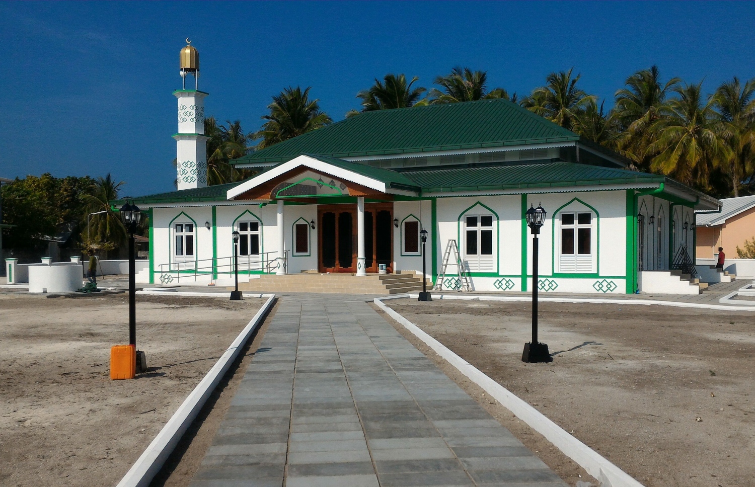 ލ. މާމެންދޫގައި، އަލިފުޅު ތުއްތު ފައުންޑޭޝަނުން އެޅި މިސްކިތް