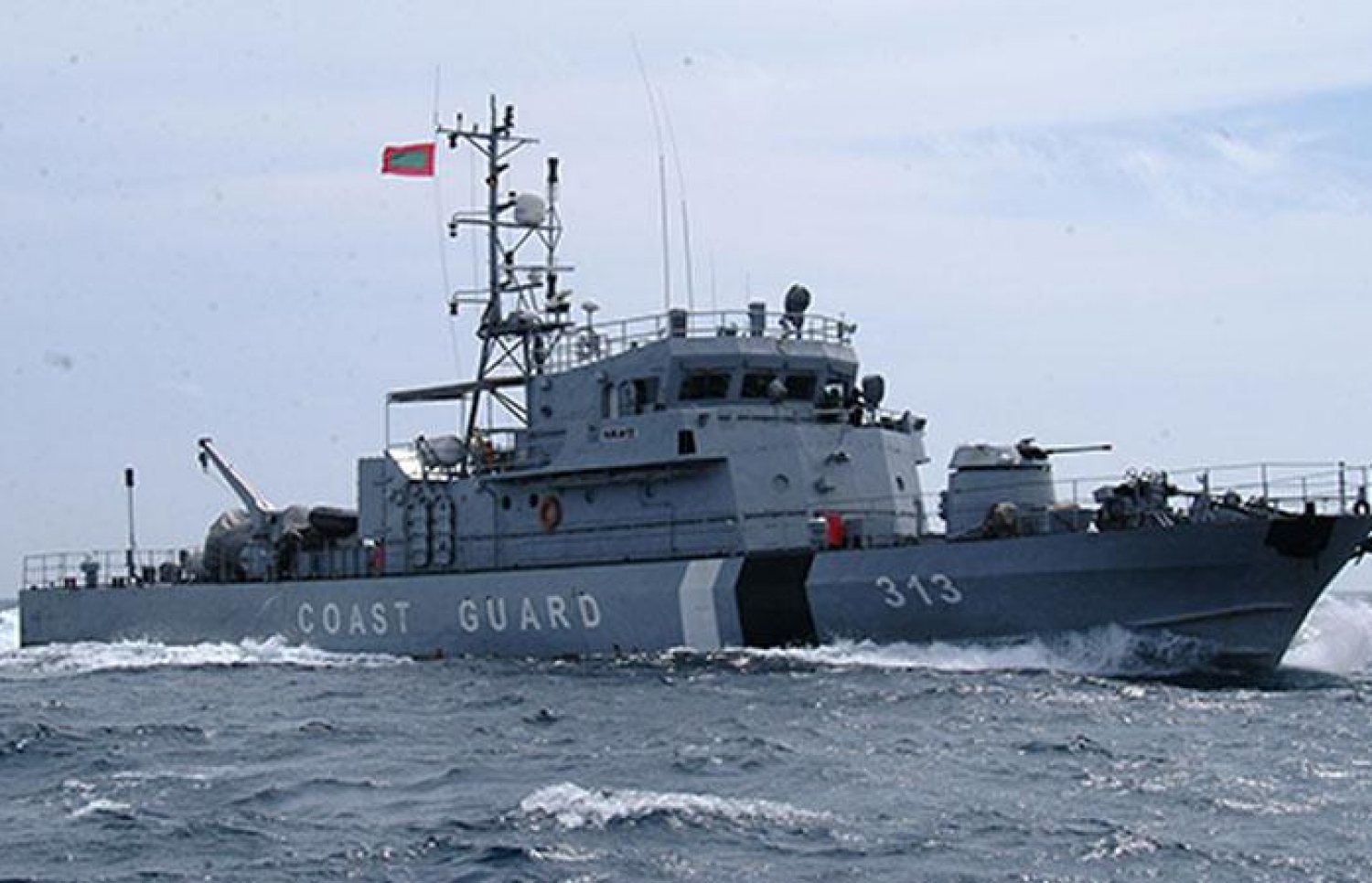 ކޯސްޓް ގާޑްގެ އުޅަނދެއް ދުއްވާފައި ދަނީ: ރާއްޖެ އަށް މިހާރު ކުރަމުންދާ ވިއްސާރައާ ގުޅިގެން، އެހީތެރިކަން ފޯރުކޮށްދިނުމަށް ކޯސްޓް ގާޑްގެ ހަތް އުޅަނދެއް ހަރަކާތްތެރިވާ ކަމަށް އެމްއެންޑީއެފުން ބުނޭ.