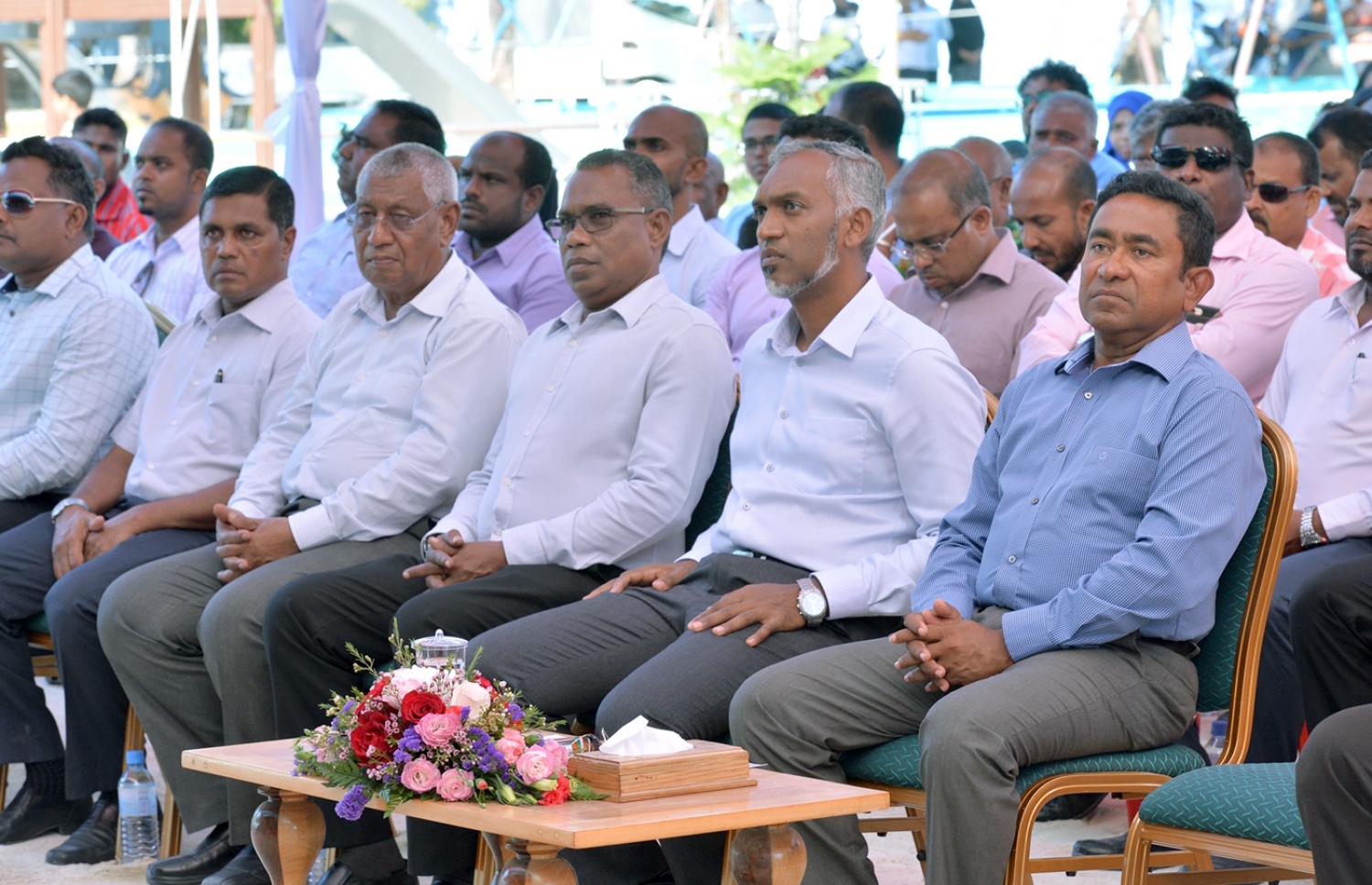 ކ. ހިންމަފުށި: ފެބްރުއަރީ 13، 2017- މި ރަށުގެ ބިން ހިއްކައި ނިންމުމުގެ ރަސްމިއްޔާތުގައި ރައީސް ޔާމީނާއި ސަރުކާރުގެ ބައެއް އިސްވެރިން ބައިވެރިވެވަޑައިގަންނަވަނީ.