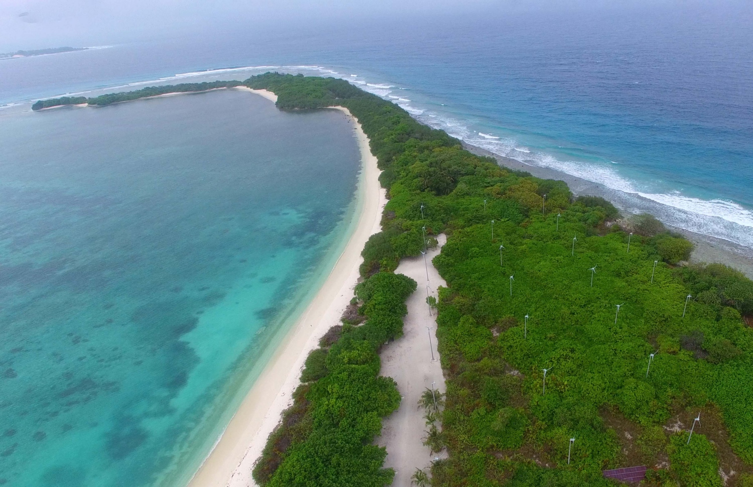 ހއ. އުލިގަމުގެ މަތިން ނަގާފައިވާ ފޮޓޯއެއް. މިއީ ބިން ބޮޑު ރީތި ރަށެއް. -- ފޮޓޯ: އަބްދުﷲ އައުރާފް/މިހާރު