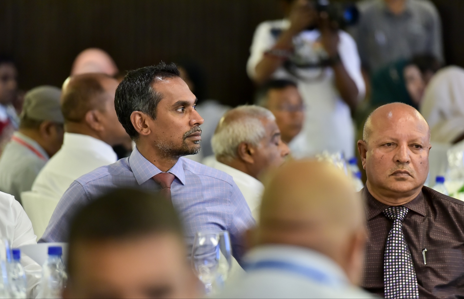 މާލެ: ފެބްރުއަރީ 15، 2017: މޯލްޑިވްސް އެސޯސިއޭޝަން އޮފް ކޮންސްޓްރަކްޝަން އިންޑަސްޓްރީ (މަސީ) ގެ ފަރާތުން، އިމާރާތް ކުރުމަށް ހުރި ދަތިތަކާ ބެހޭ ގޮތުން މަޝްވަރާކޮށް ހައްލެއް ހޯދުމަށް ހޮޓެލް ޖެންގައި ބޭއްވި ސެމިިނާގައި ކޮންސްޓްރަކްޝަން ދާއިރާގެ ބައެއް ބޭފުޅުން ބައިވެރިވެ ވަޑައިގަންނަވަނީ.-- ފޮޓޯ: ނިޝާން އަލީ/ މިހާރު