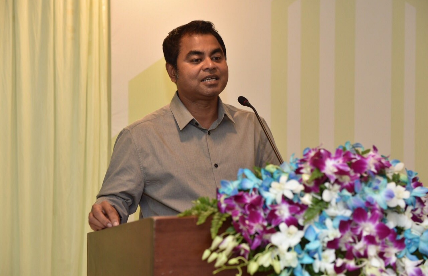 އެންވަޔަރަމަންޓް މިނިސްޓަރު ތޯރިގް އިބްރާހިމް ވާހަކަދައްކަވަނީ. --ފޮޓޯ: އެން-ރޭންޖް